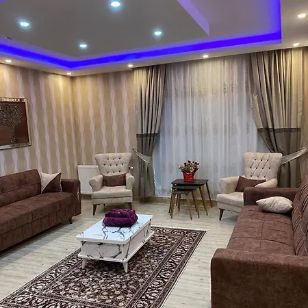 Entire 3 Bedroom With Free Parking Апартаменты *
