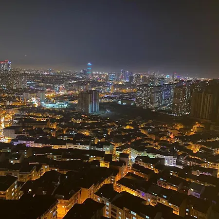 Entire 3 Bedroom With Free Parking Стамбул